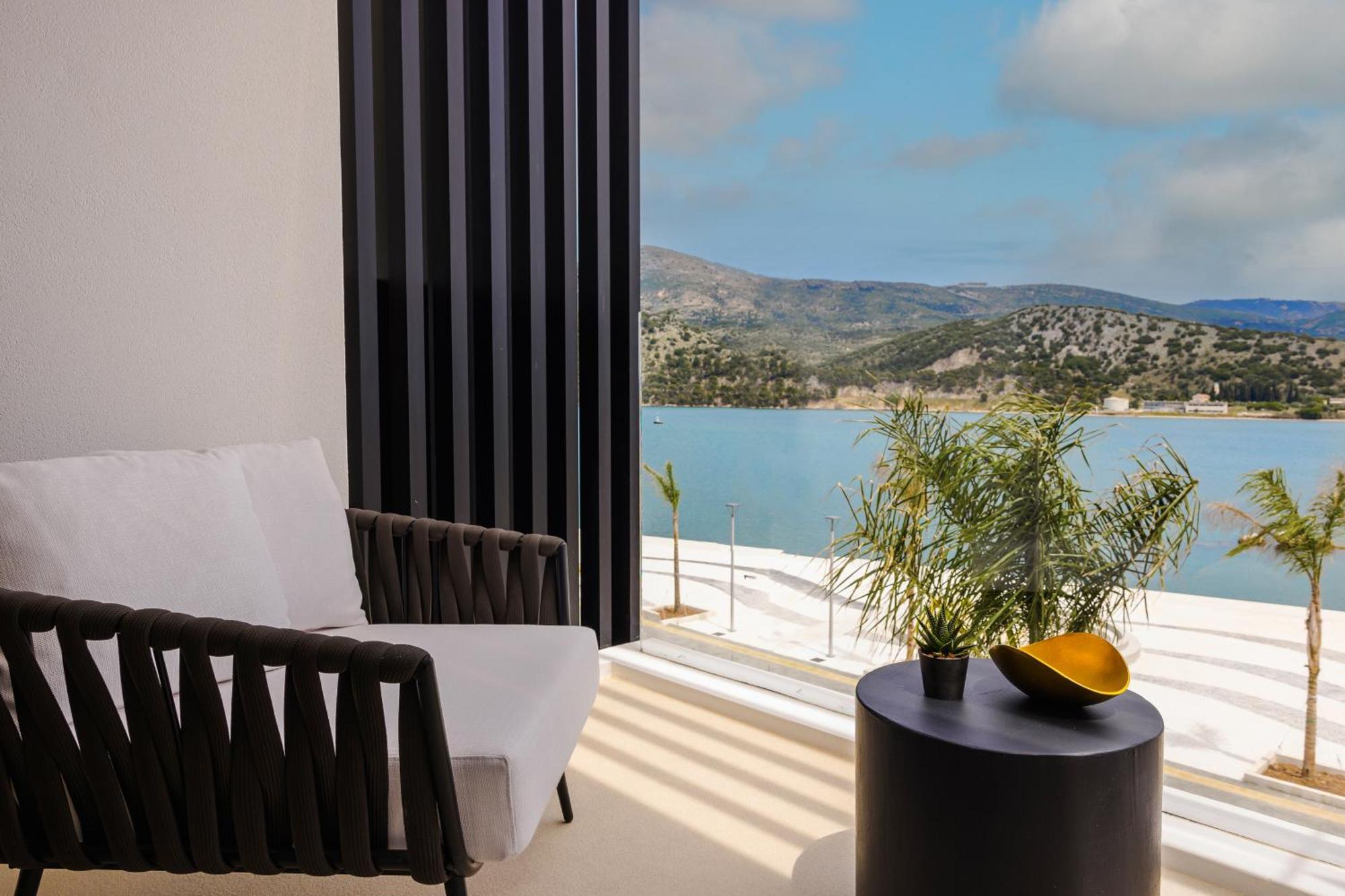 Casaly Hotel & Spa Аргостолион Екстериор снимка