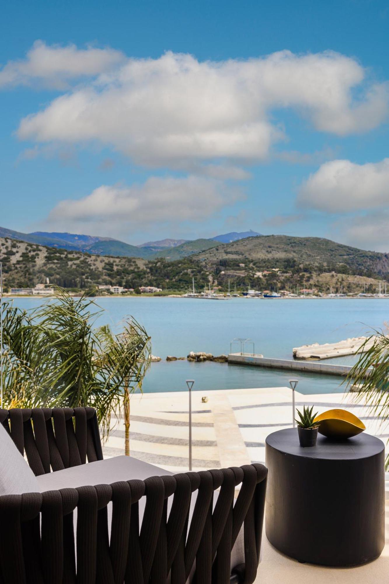 Casaly Hotel & Spa Аргостолион Екстериор снимка